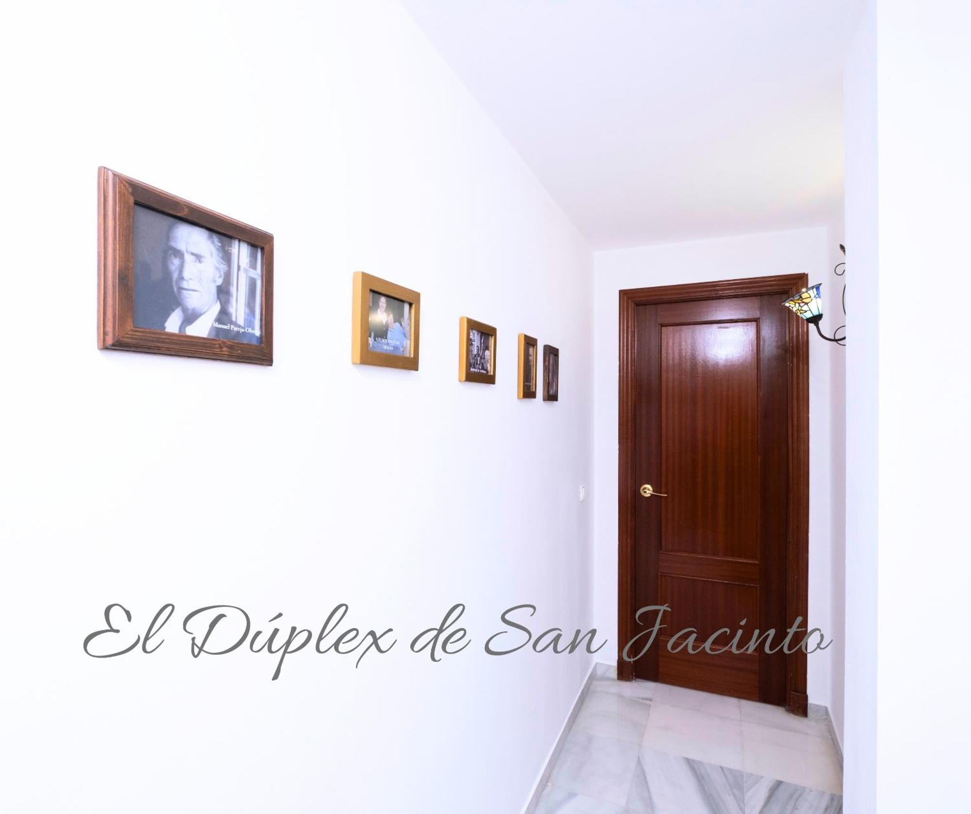 El Duplex De San Jacinto Apartment Sevilla Exterior foto