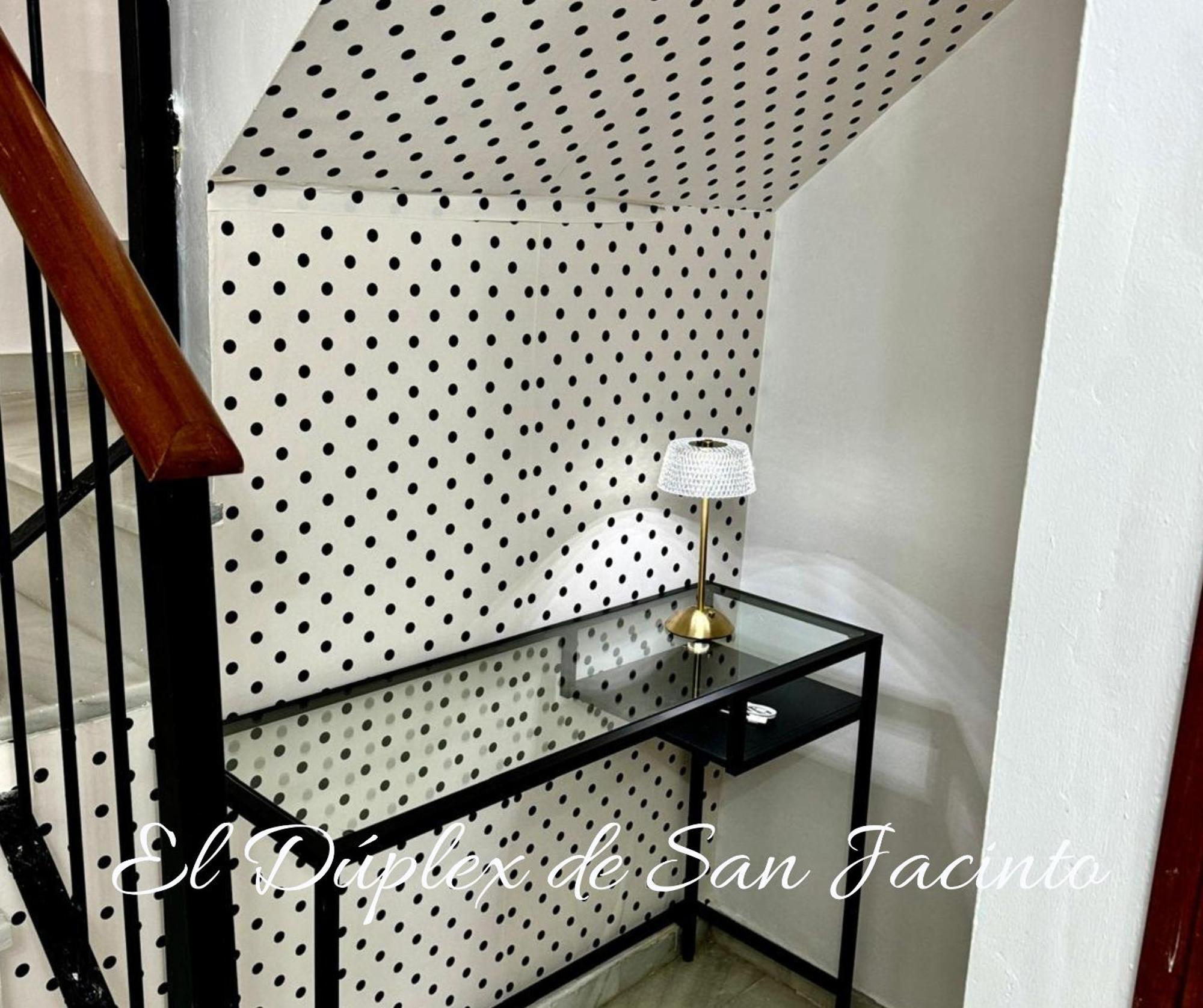 El Duplex De San Jacinto Apartment Sevilla Exterior foto
